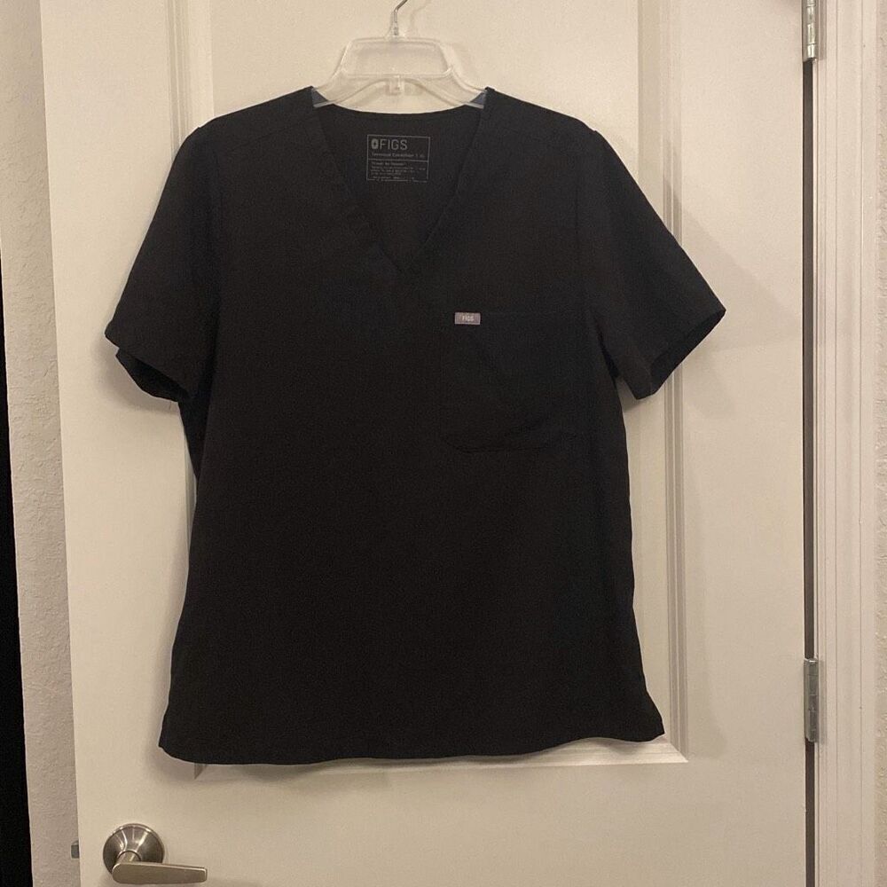 Figs scrub top size XL